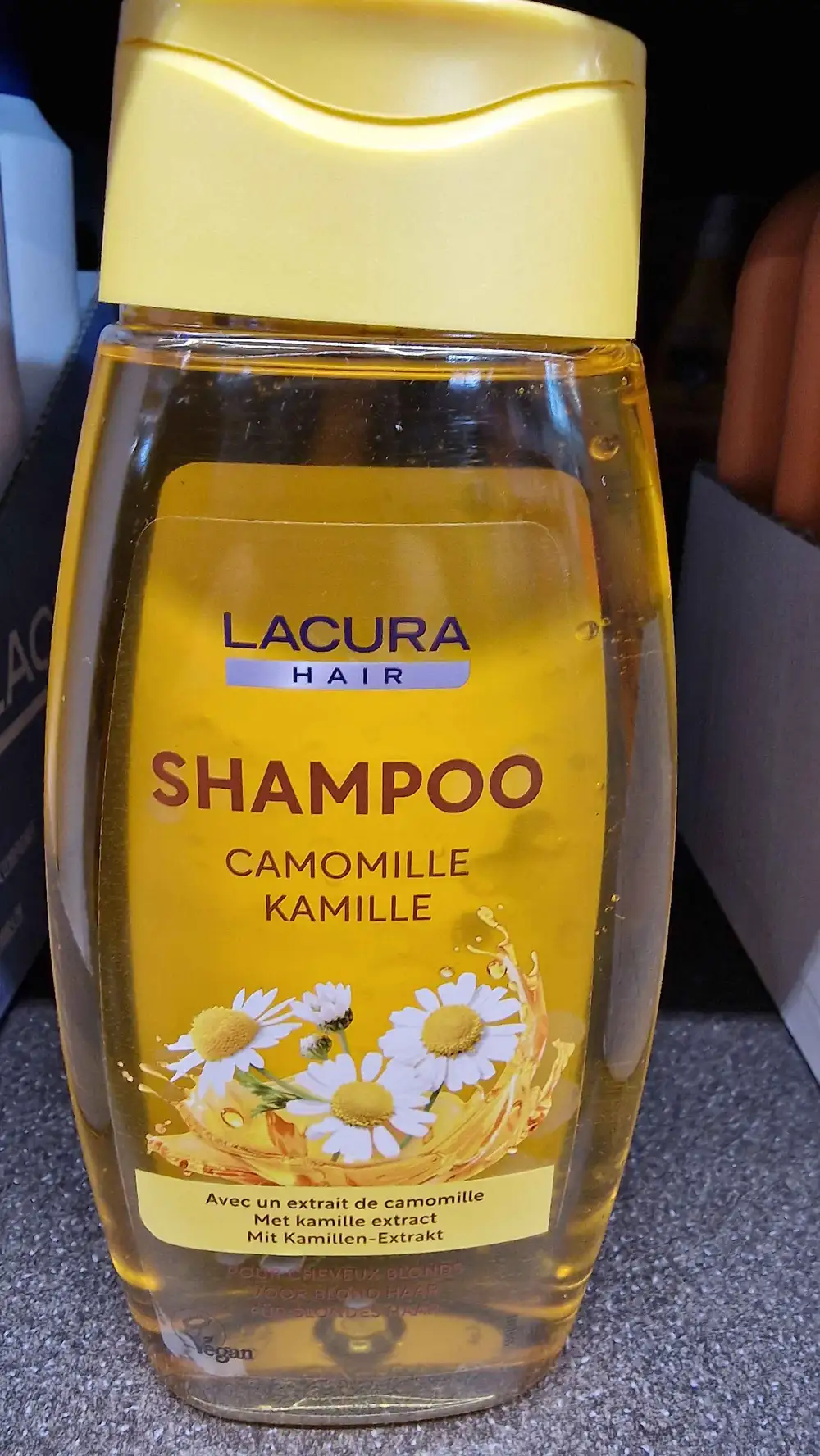 LACURA - Shampoo camomille 