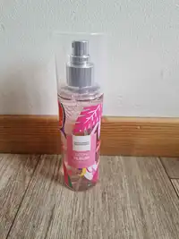 LES SENTEURS GOURMANDES - Brume parfumé litchi fleuri 