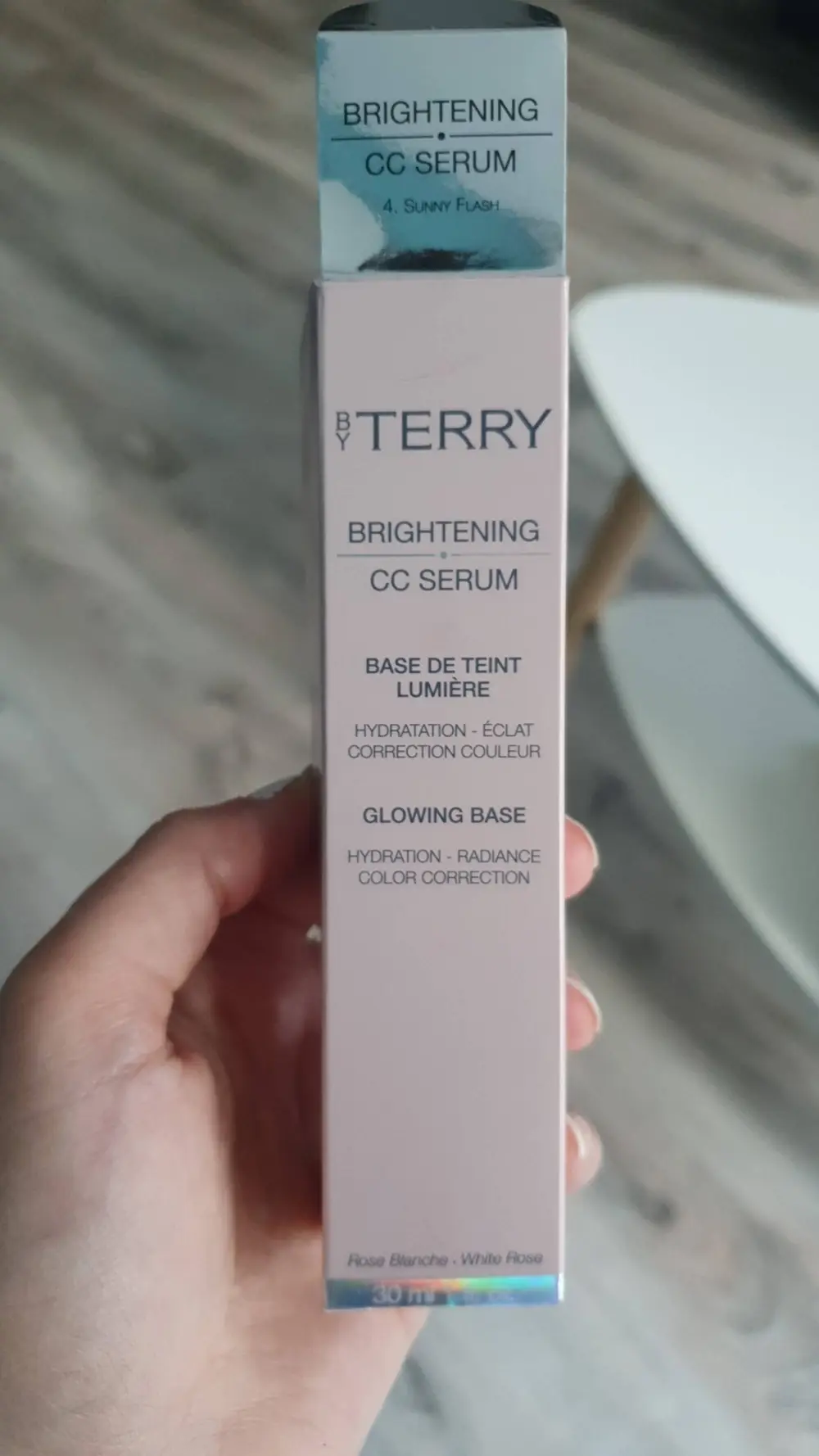 TERRY - Brightening CC serum - Base de teint lumière