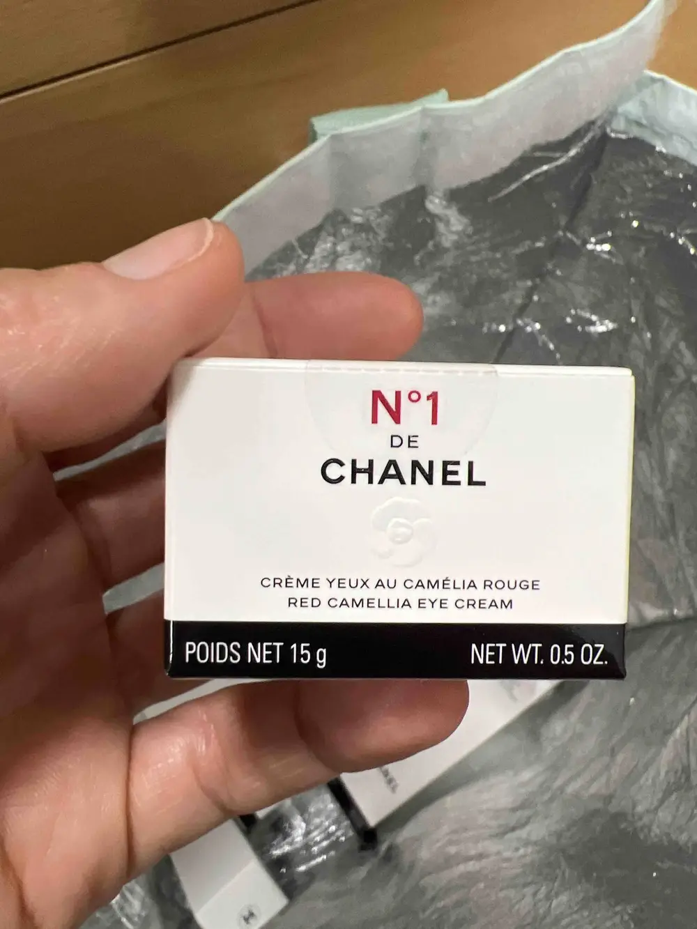 CHANEL - N°1 de chanel - Crème yeux au camélia rouge