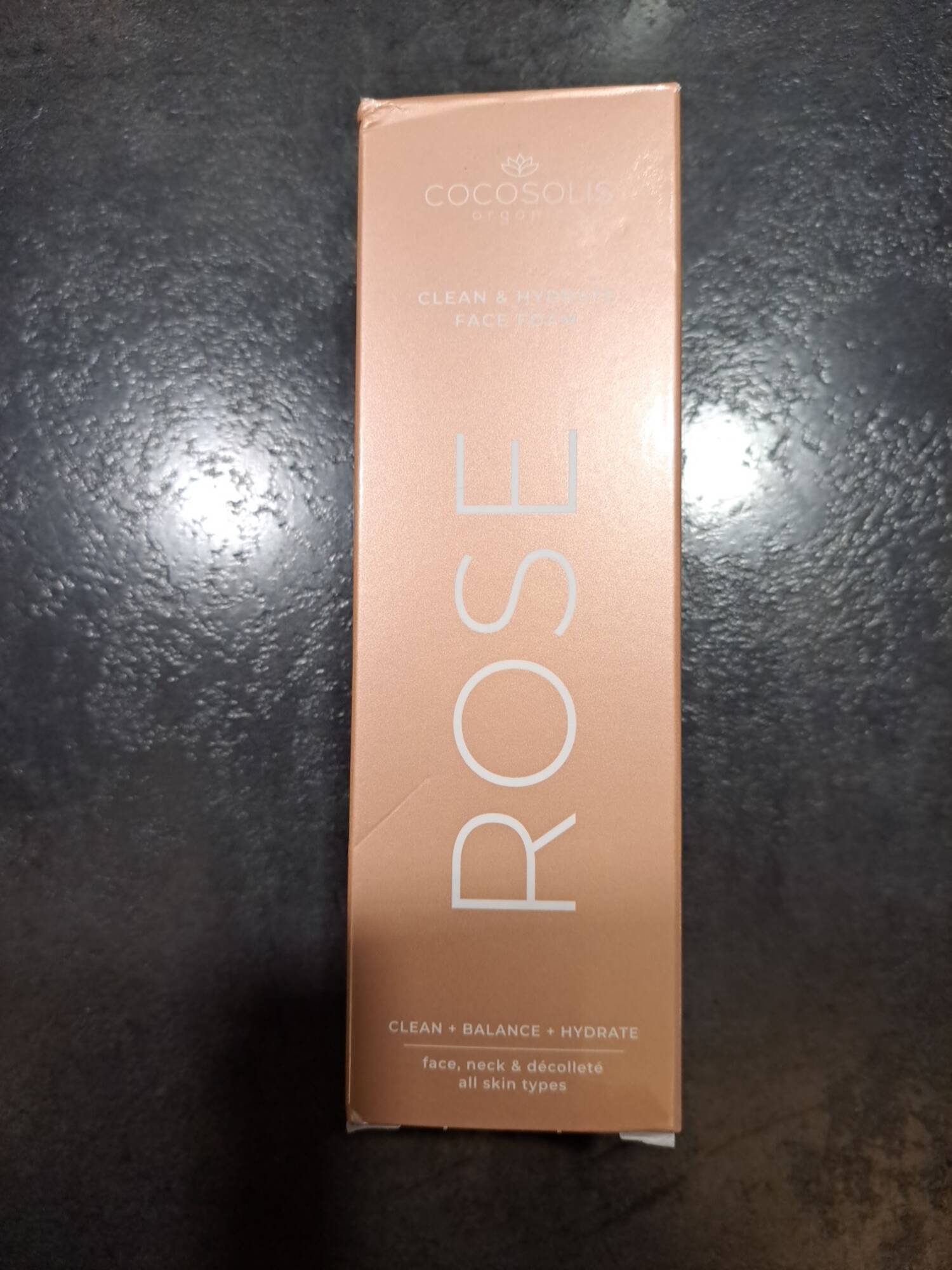 COCOSOLIS - Rose - Clean & hydrate face foam 