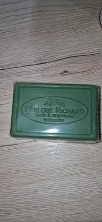 HUILERIE RICHARD - Savon exfloiants noyaux d'olive