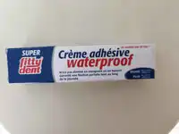 FITTYDENT - Crème adhésive waterproof