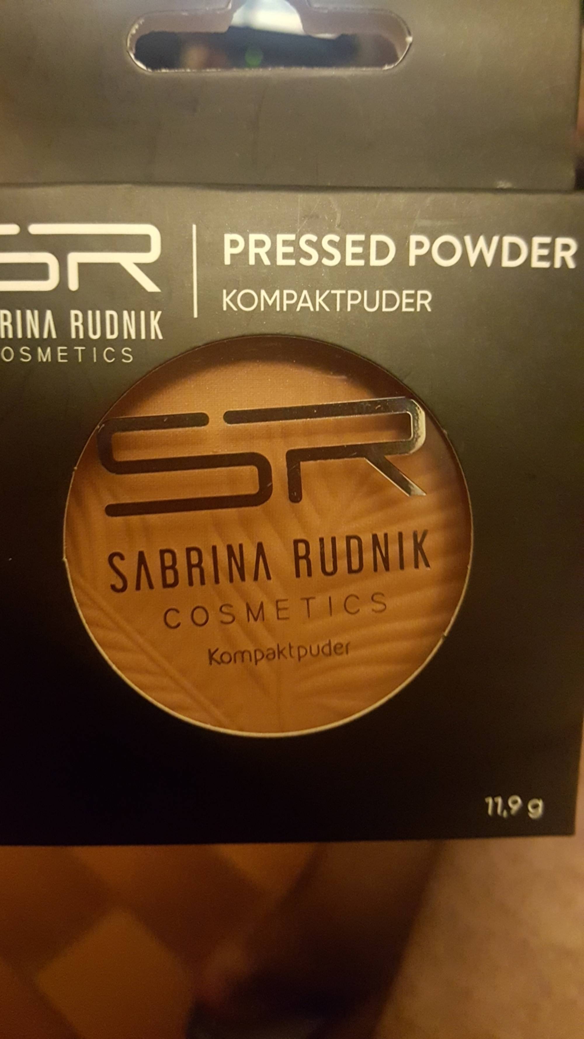 SABRINA RUDNIK COSMETICS - Pressed powder 