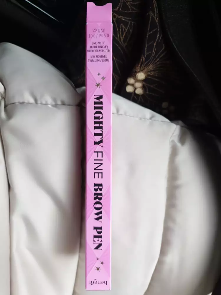 BENEFIT - Mighty fine brown pen - Feutre à sourcils