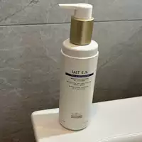 BIOLOGIQUE RECHERCHE - Lait E.V - Démaquillant hydratant et relipidant