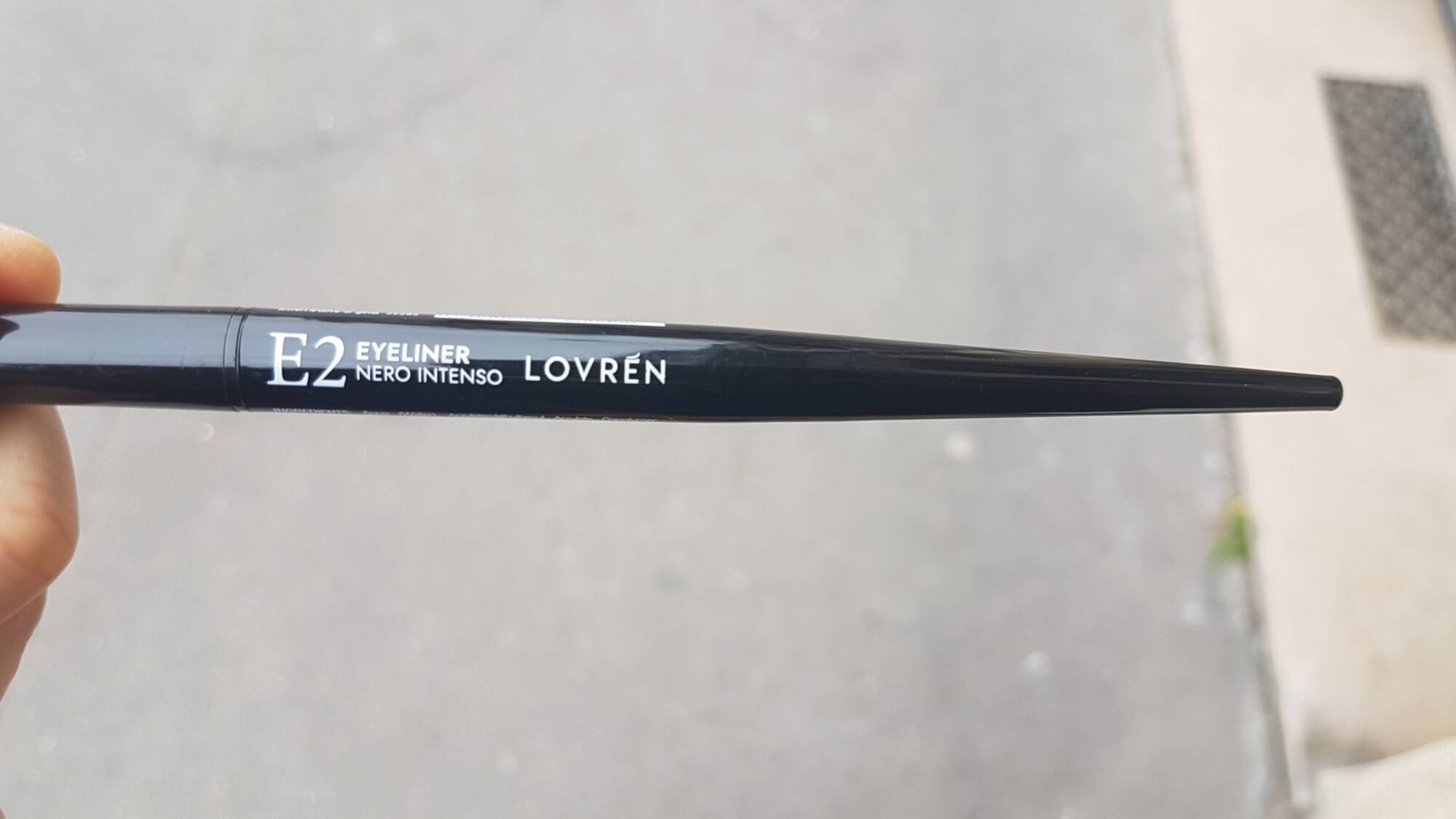 LOVREN - E2 - Eyeliner nero intenso