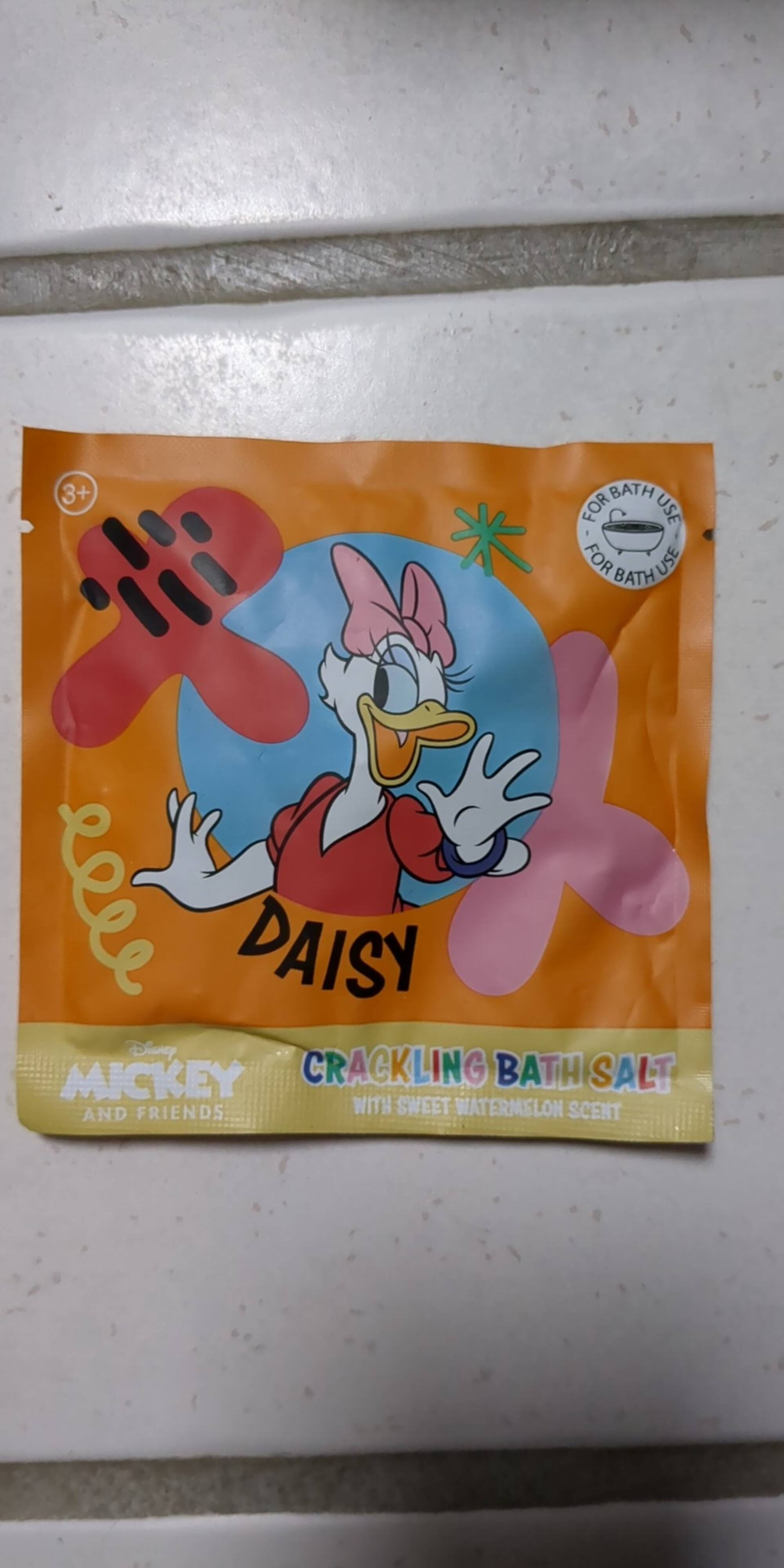 DISNEY MICKEY AND FRIENDS - Daisy - Crackling bath salt with sweet watermelon scent
