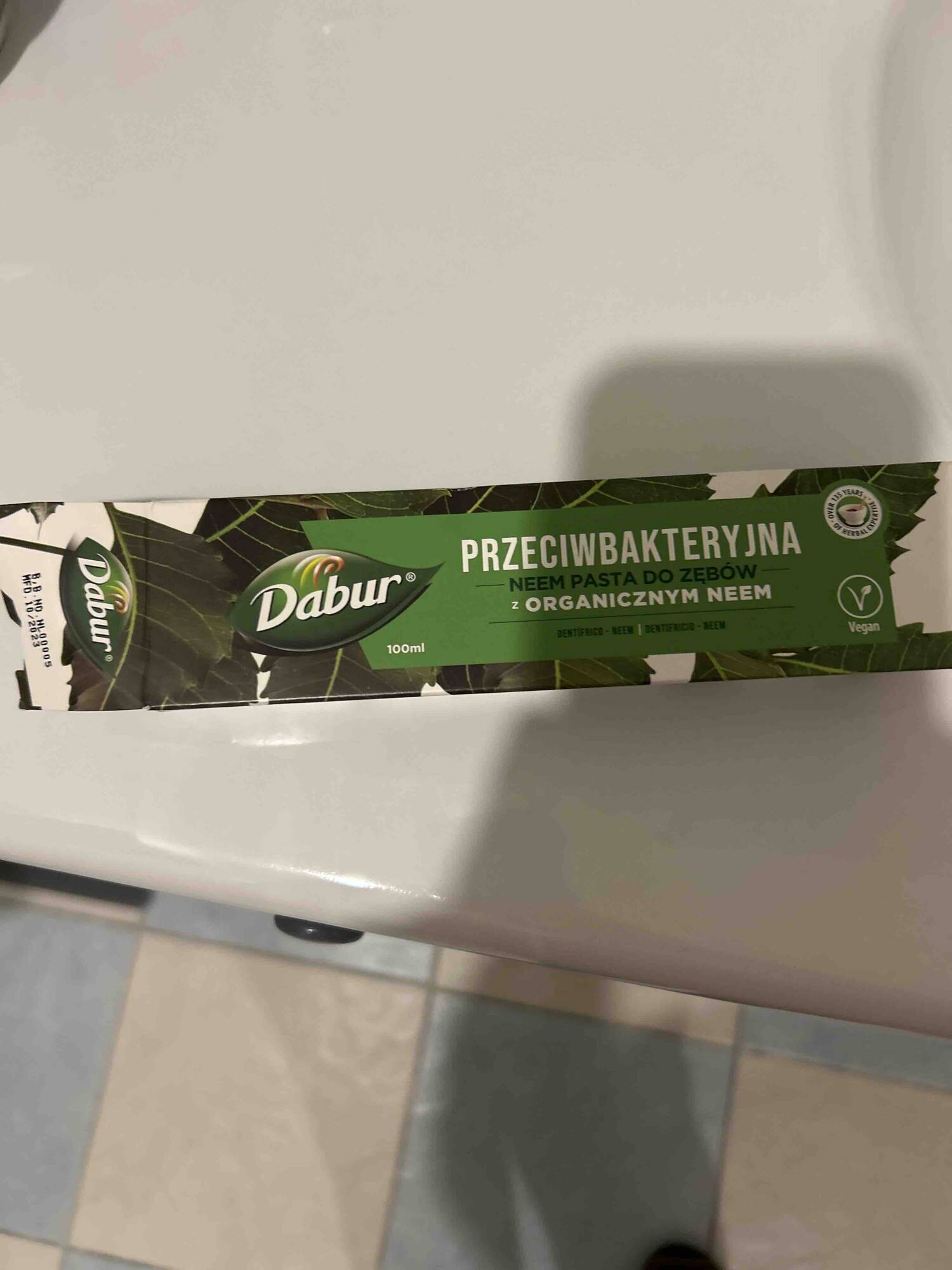 DABUR - Neem pasta do zębów 