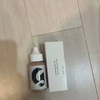 GLOSSIER - Voile de peau perfecteur