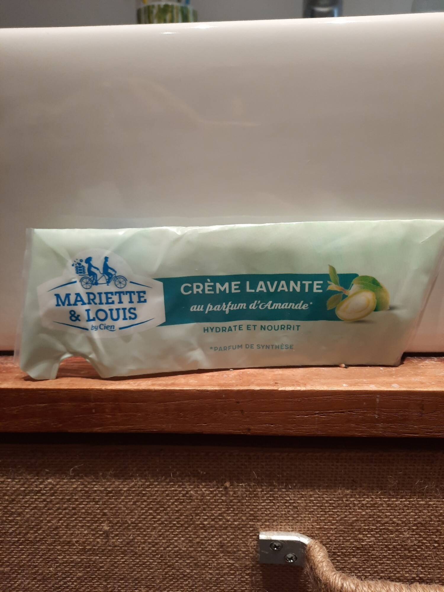 MARIETTE & LOUIS - Cien - Crème lavante au parfum d'amande 