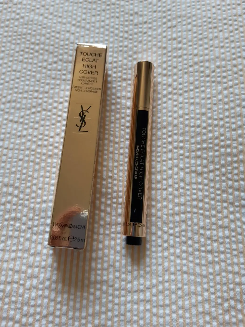 YVES SAINT LAURENT - Touche éclat - Anti-cernes couvrance & lumière