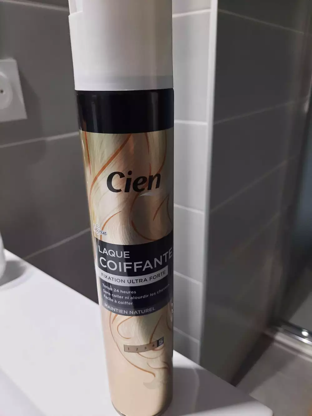 CIEN - Laque coiffante fixation ultra forte 5