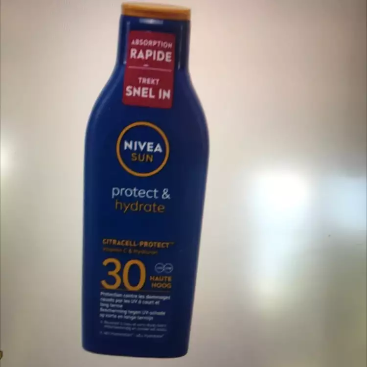 NIVEA SUN - Protect & hydrate 30