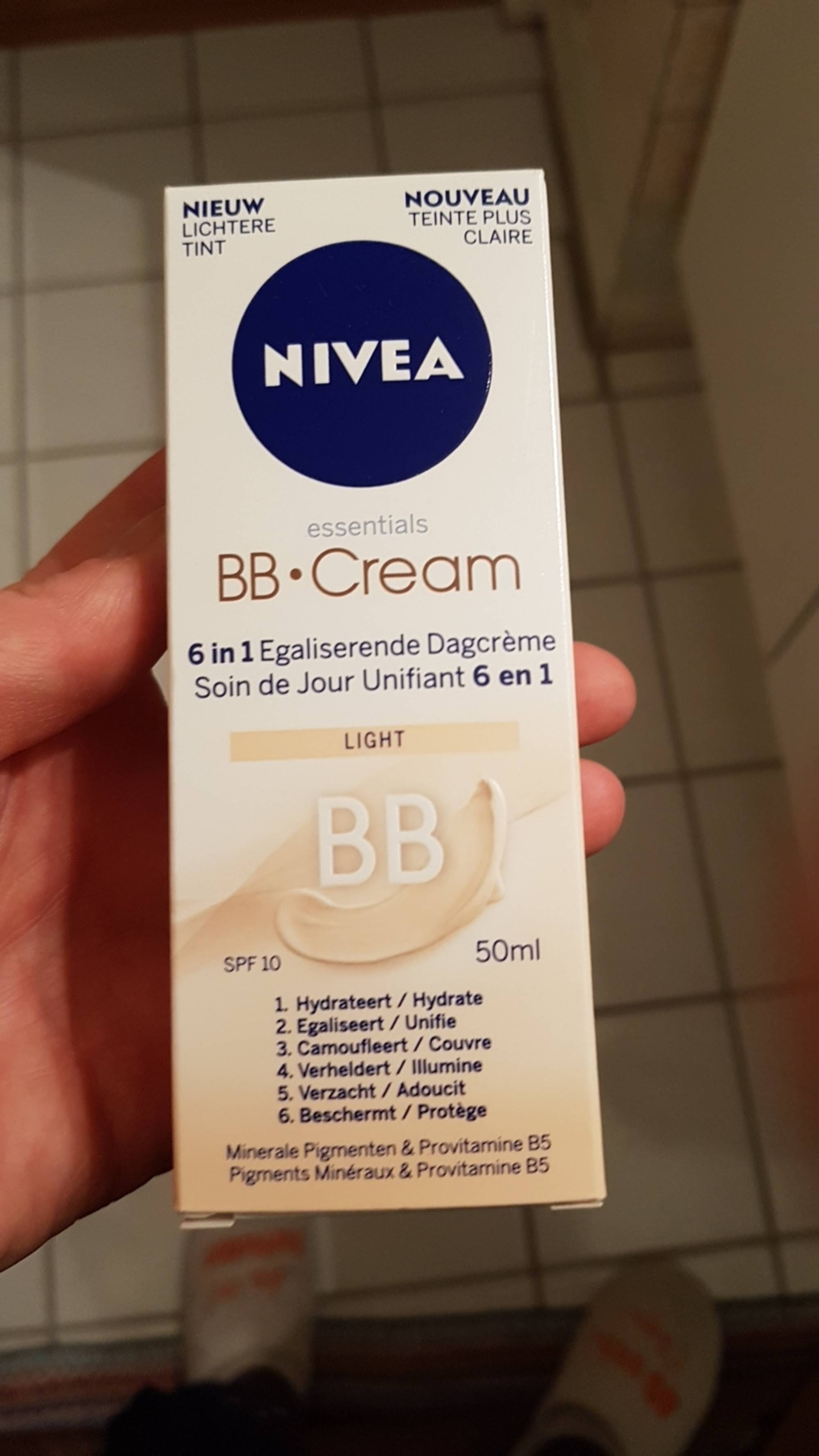 NIVEA - Essentials BB Cream - Light 6 en 1