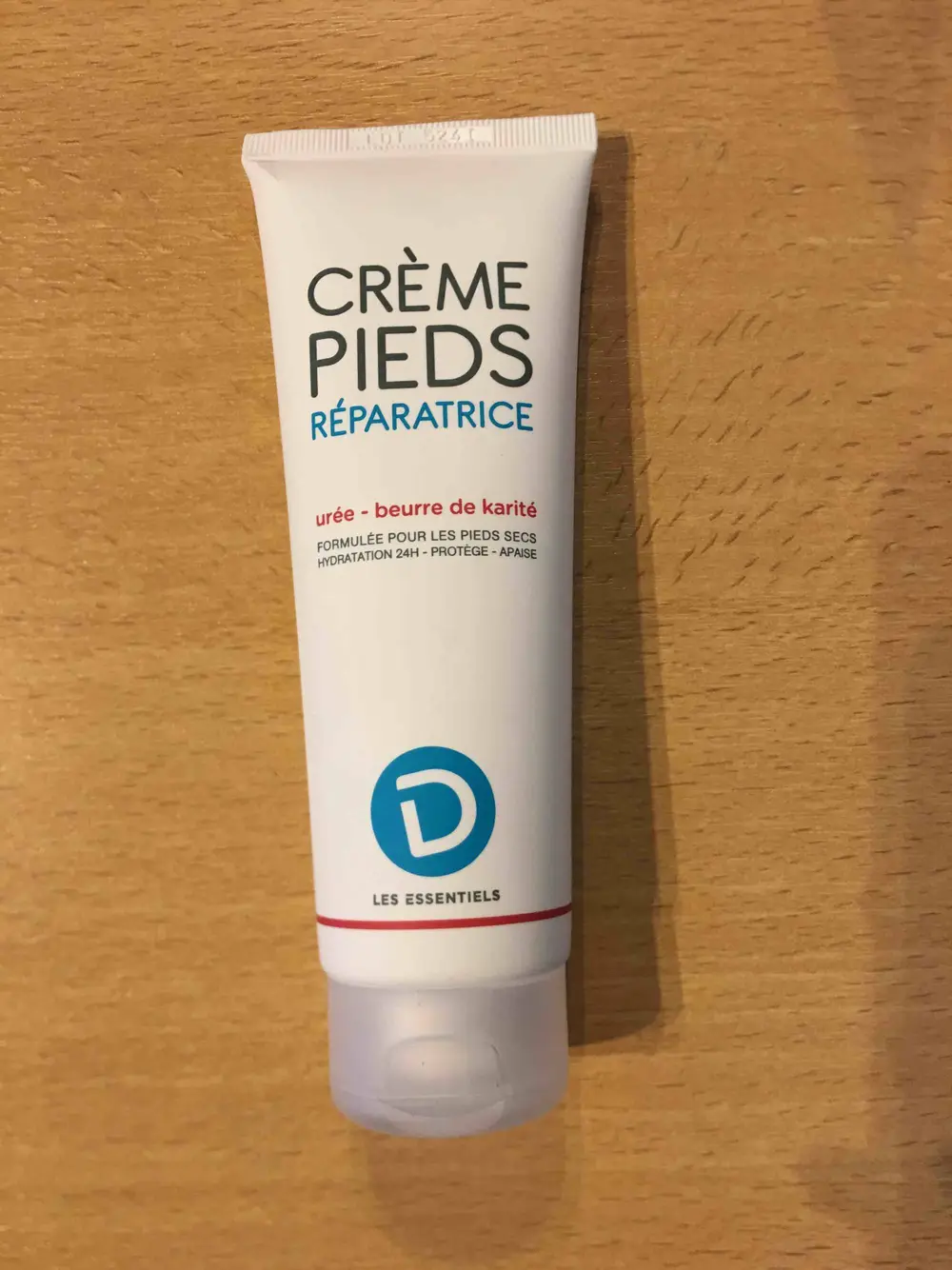 D LES ESSENTIELS - Réparatrice - Crème pieds urée beurre de karité