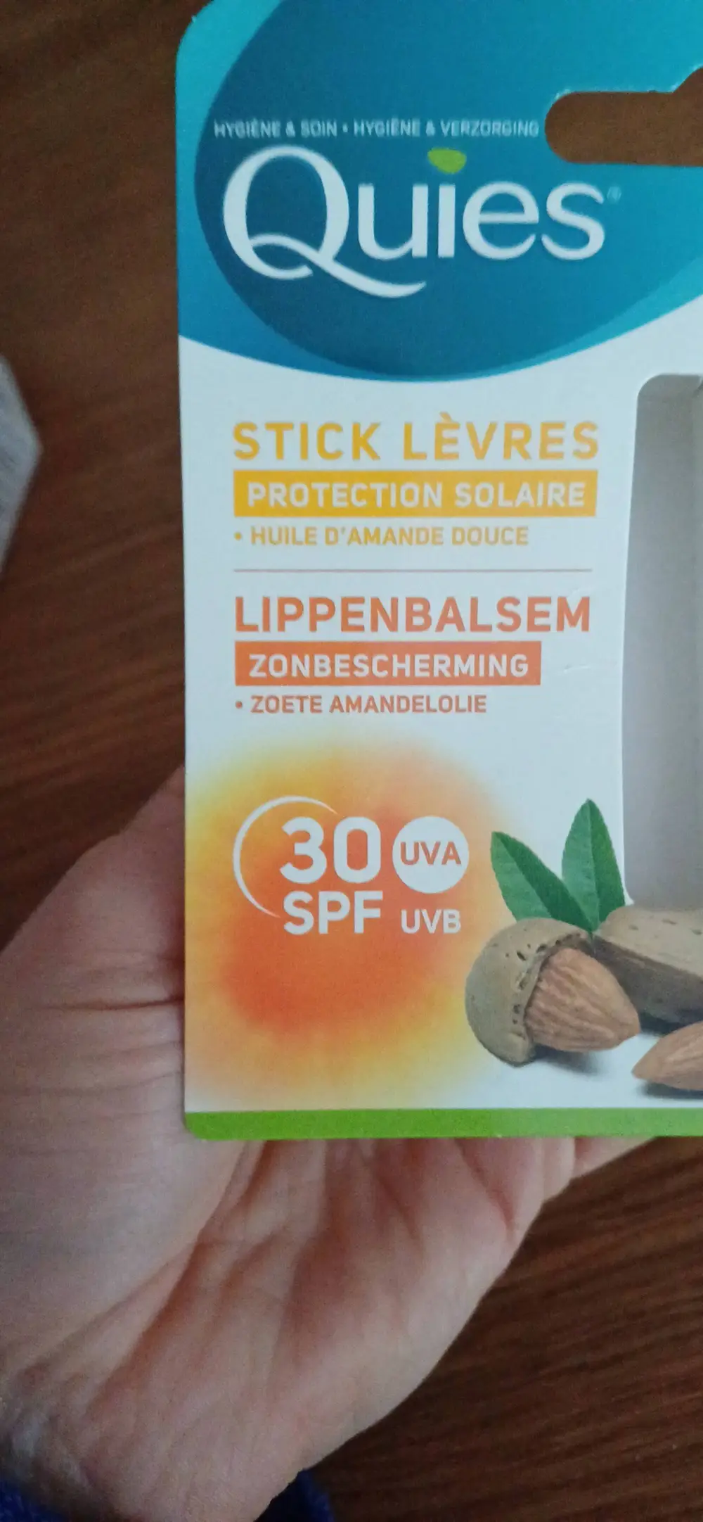 QUIES - Huile d'amande douce - Stick lèvres SPF 30