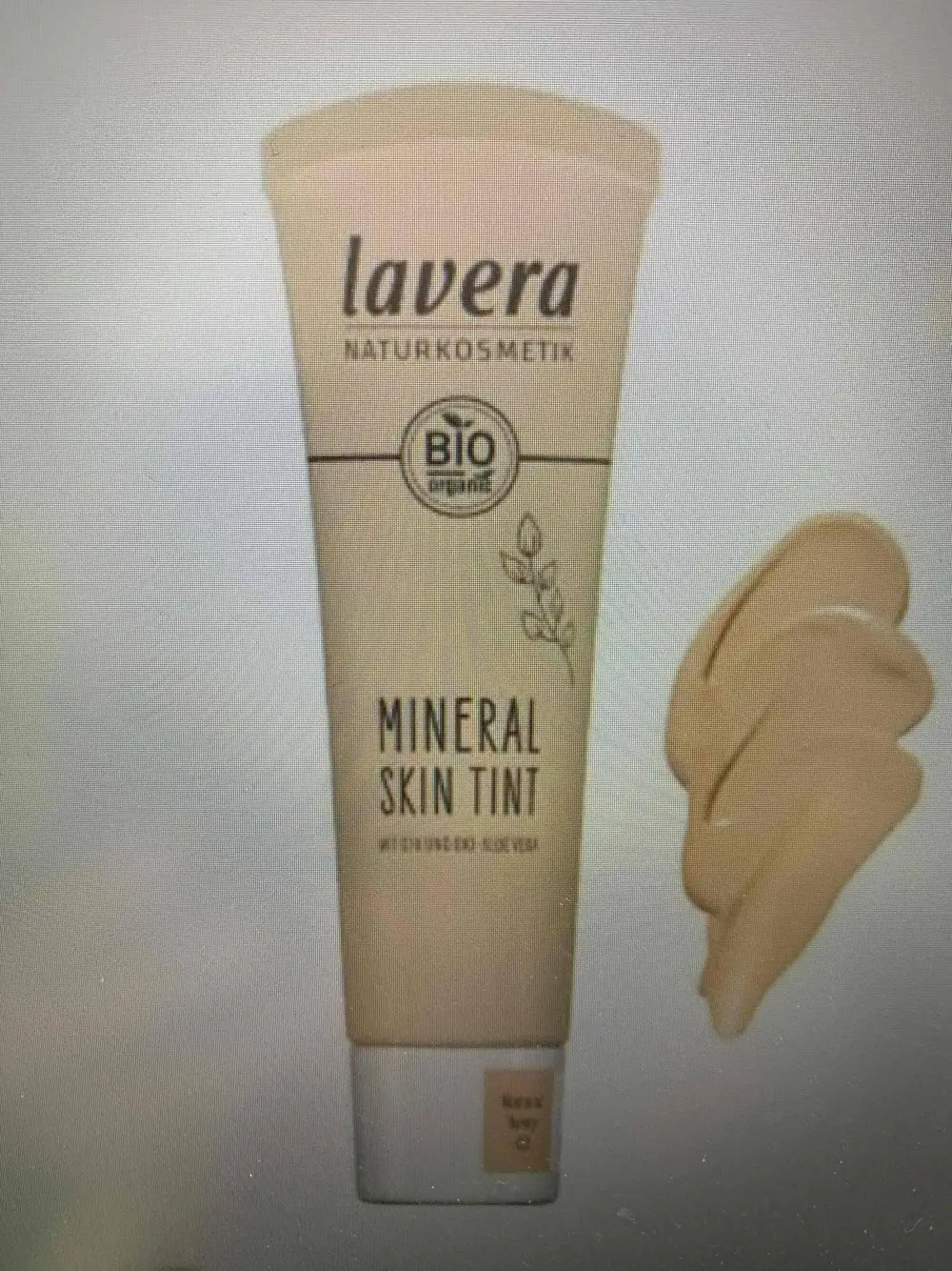 LAVERA - Mineral skin tint