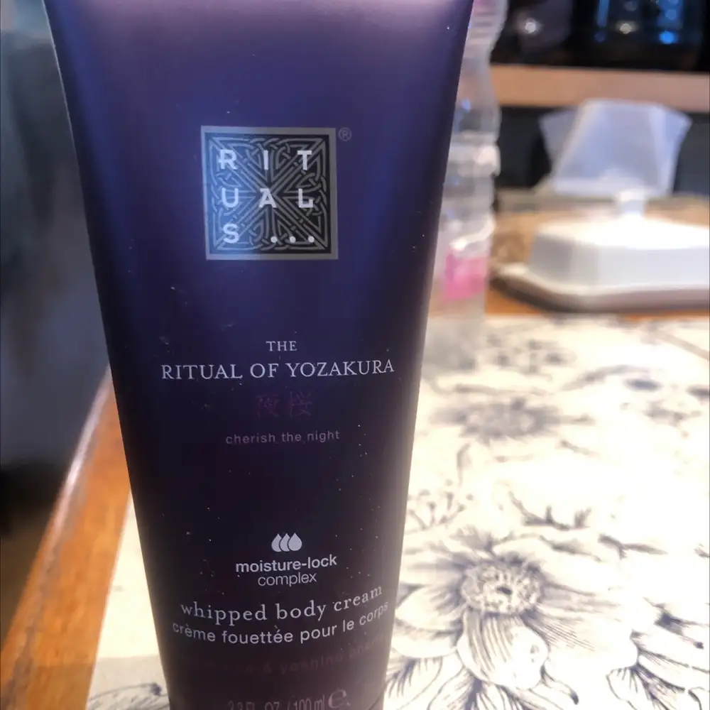 RITUALS - The Ritual of Yozakura - Crème fouettée pour le corps