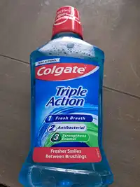 COLGATE - Triple action - Mouthwash