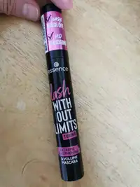 ESSENCE - Lash without limits tuging - Mascara