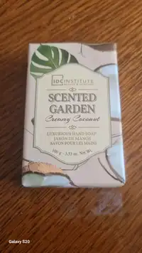 IDC INSTITUTE - Scented garden - Savon pour les mains