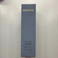 MERIT BEAUTY - The uniform - Fluide solaire minéral teinté SPF 50