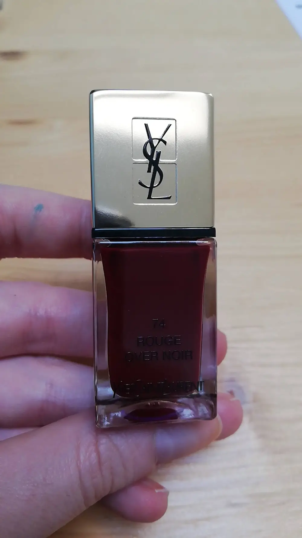 YVES SAINT LAURENT - Vernis à ongles 74 Rouge over noir