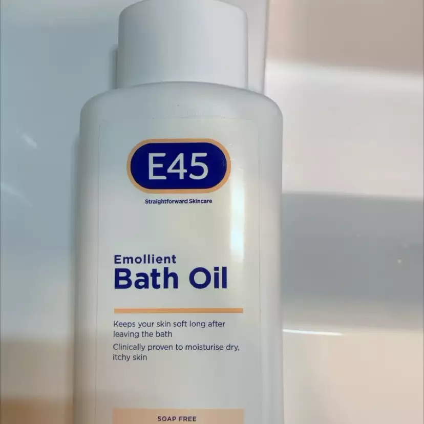 E45 - Emollient bath oil