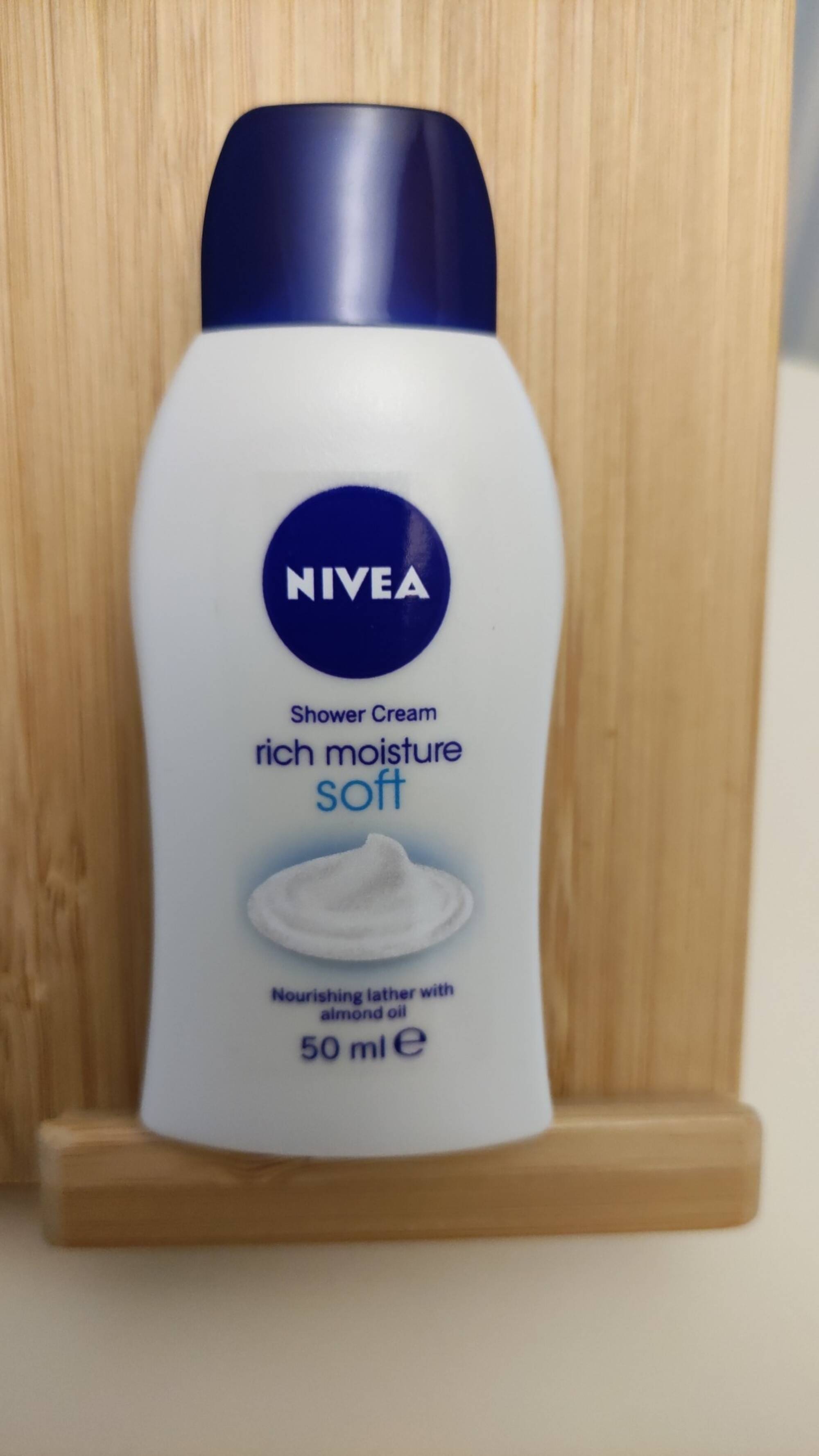 NIVEA - Rich moisture soft - Shower gel