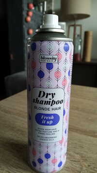 BLOSSITY - Dry shampoo blonde hair fresh it up