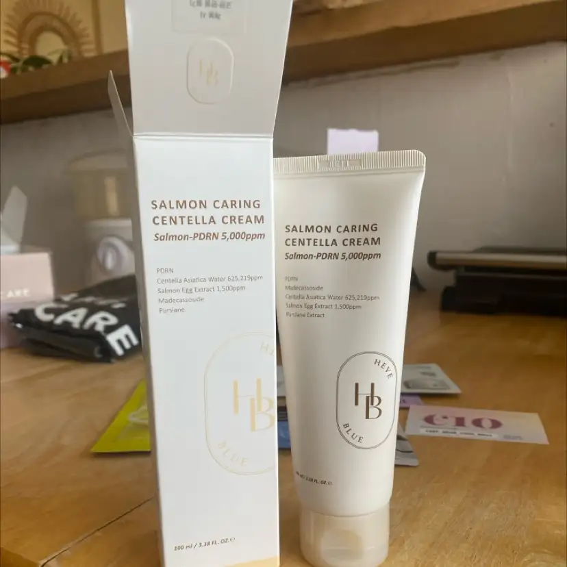 HEVEBLUE - Salmon caring centella cream 