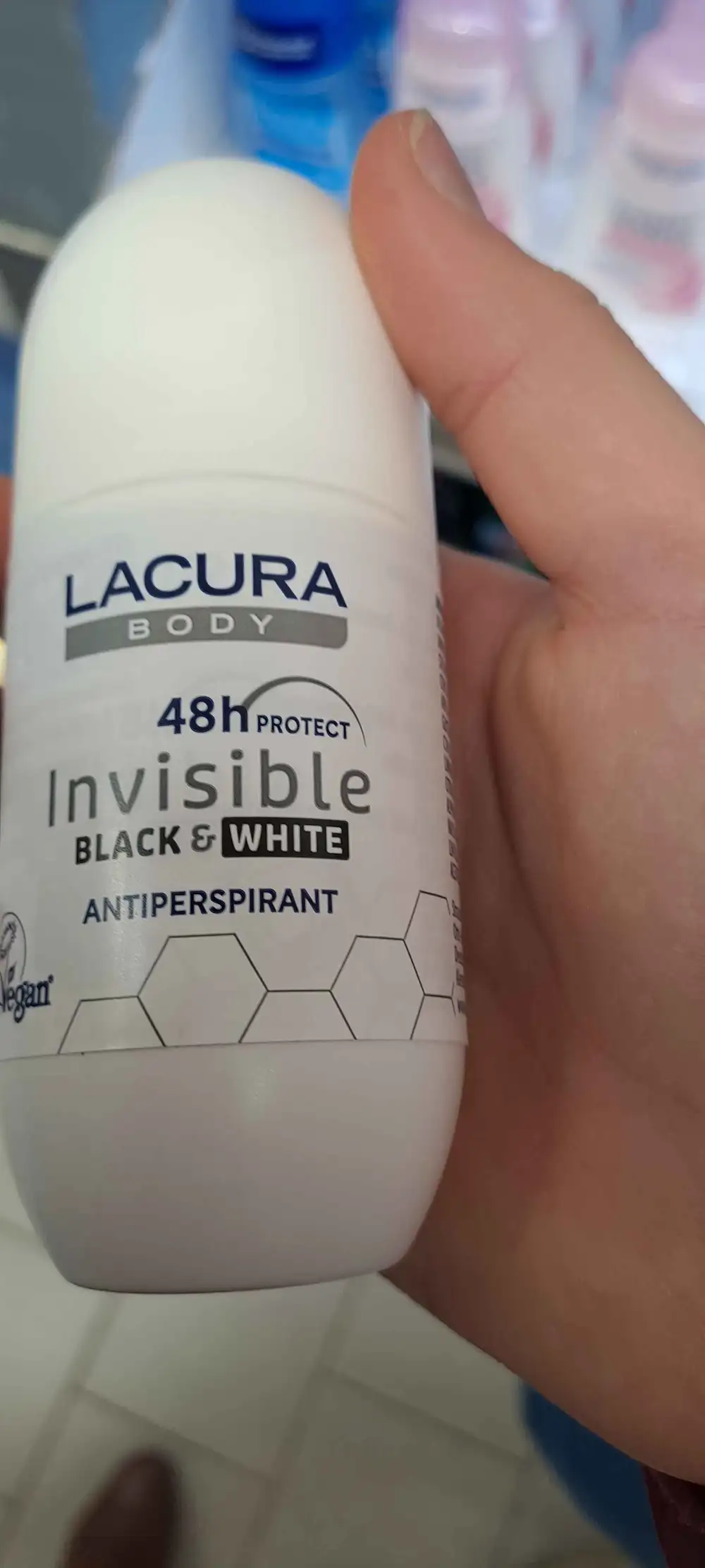 LACURA BODY - Invisible black & white - Antiperspirant 48h