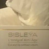 SISLEŸA - Lintégral anti-âge - Eye and lip contour cream