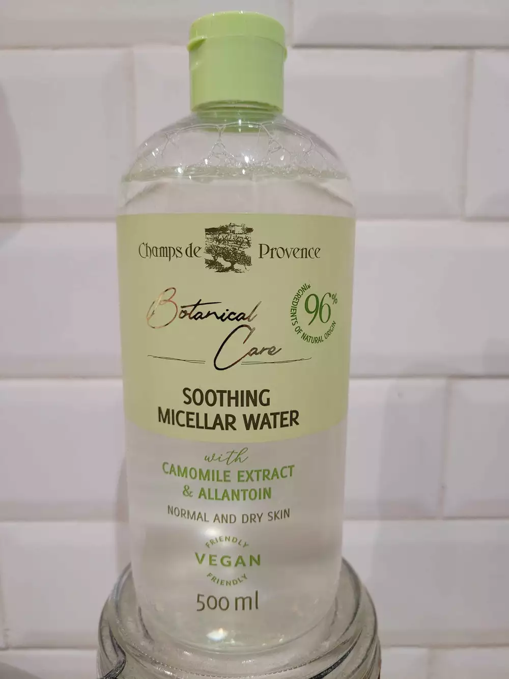 CHAMPS DE PROVENCE - Shooting micellar water with camomile extract & allantoin