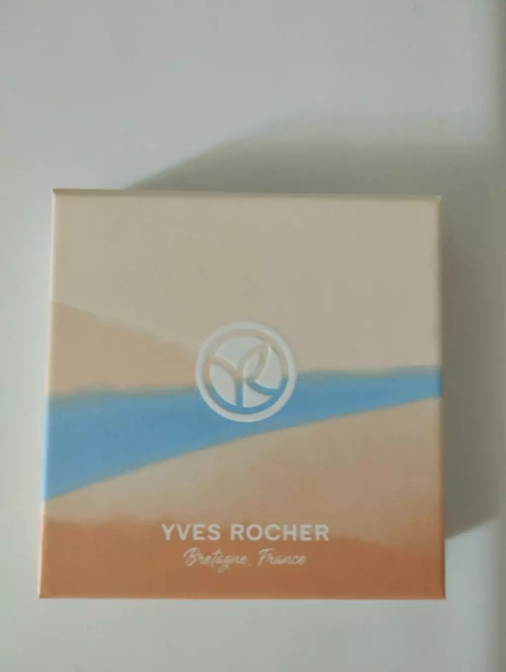 YVES ROCHER - Poudre compacte beige 300
