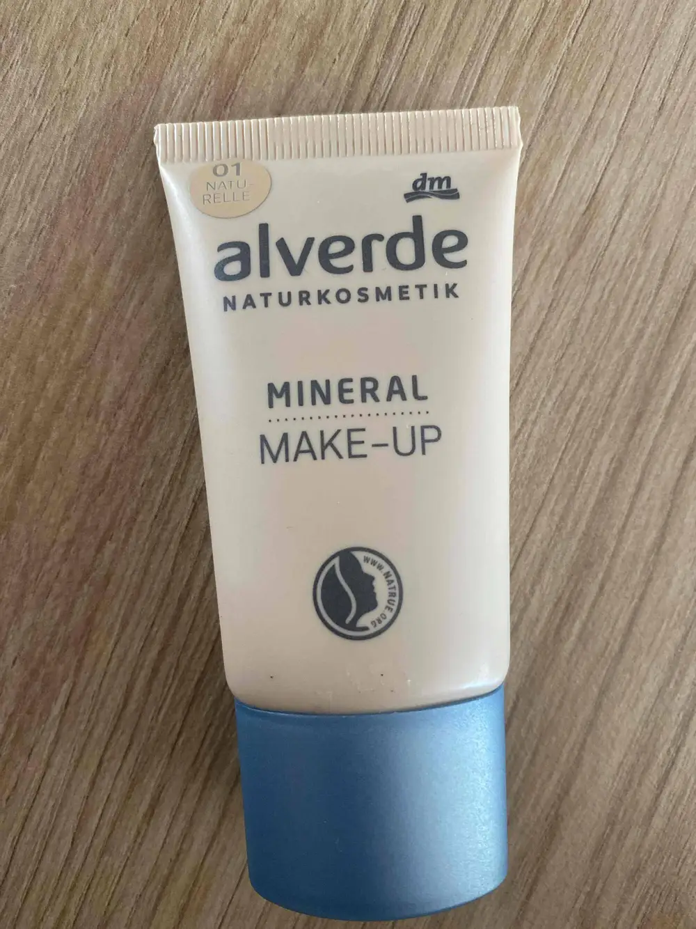 ALVERDE - Fond de teint mineral 