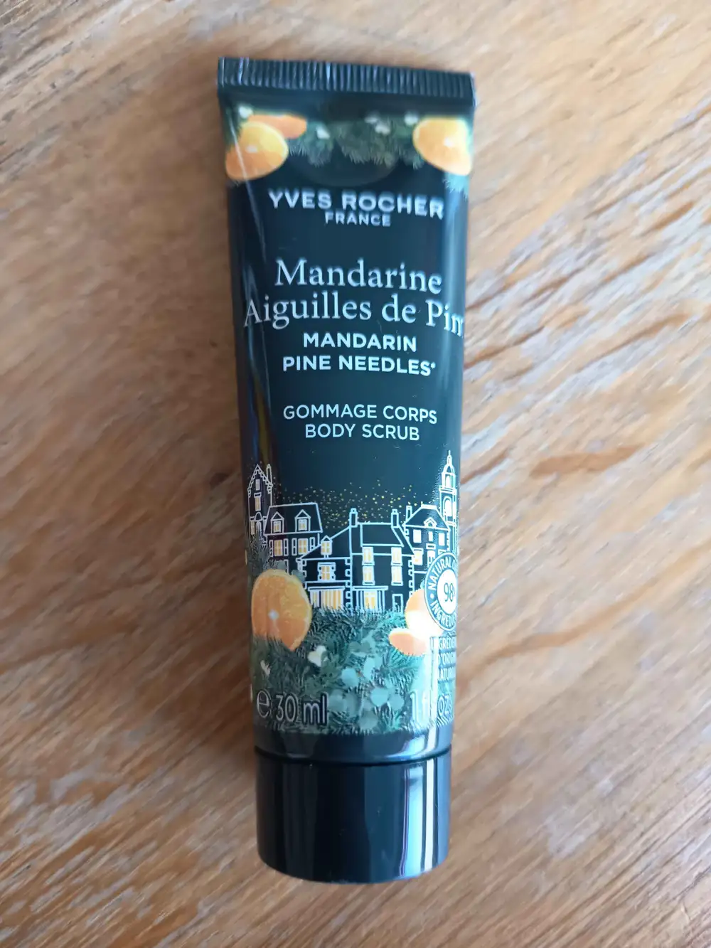 YVES ROCHER - Mandarine aiguilles de pin - Gommage corps 
