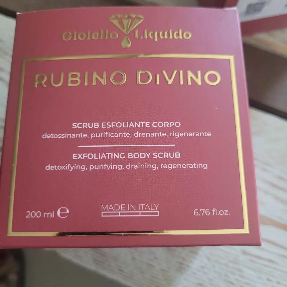 GIOIELLO LIQUIDO - Rubino divino - Exfoliating body scrub