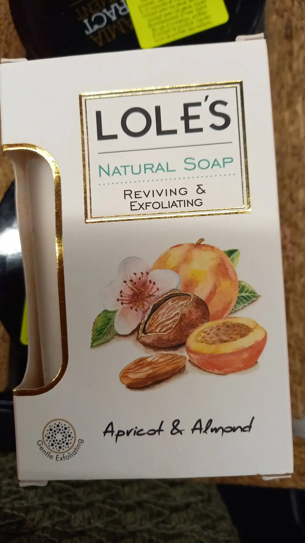 LOLE'S - Natural soap reviving & exfoliating