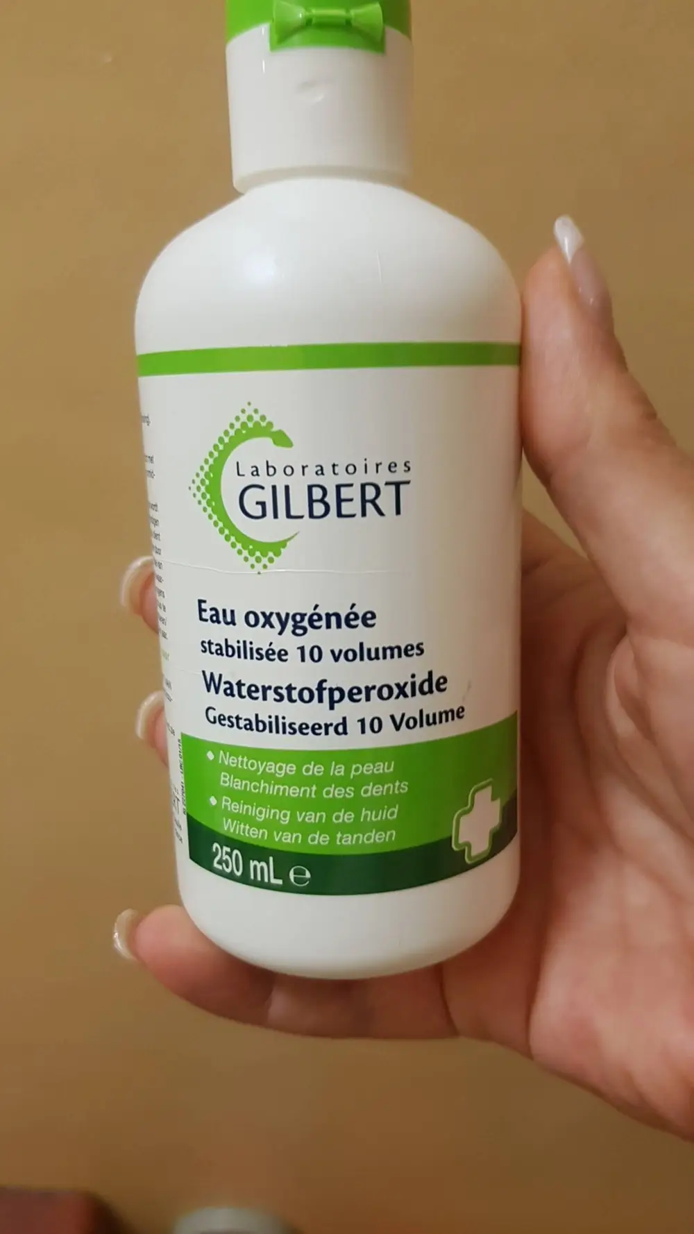 LABORATOIRES GILBERT - Eau oxygénée stabilisée 10 volumes