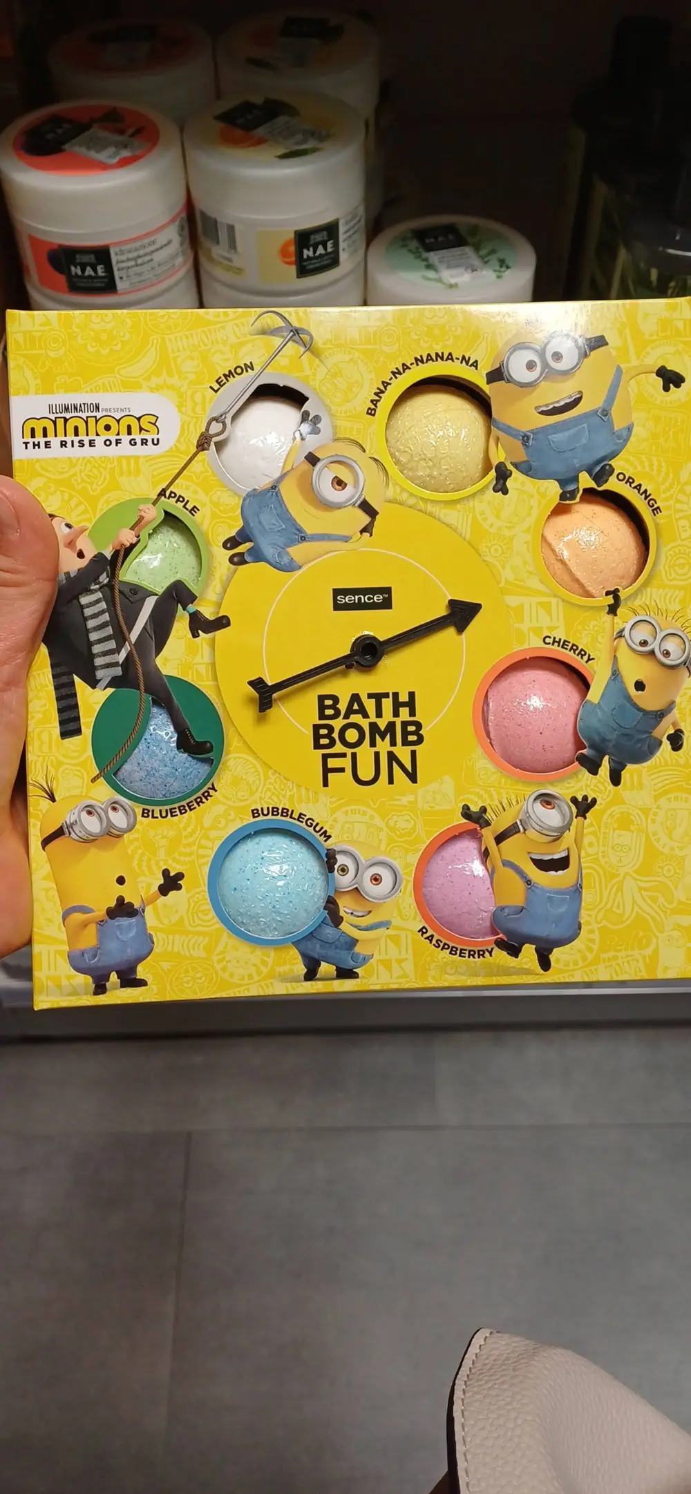 SENCE - Minions - Bath bomb fun