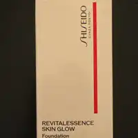 SHISEIDO - Revitalessence skin glow foundation