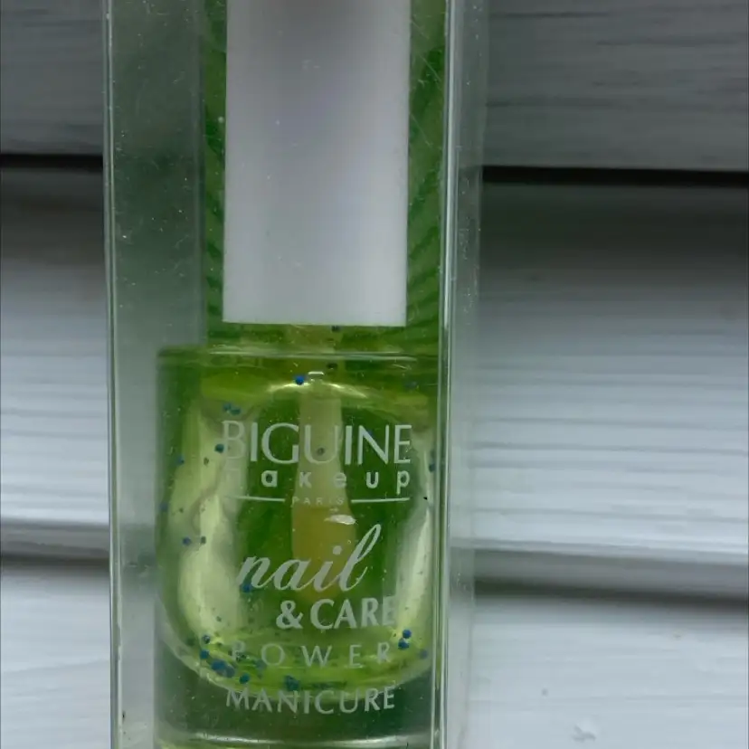 BIGUINE MAKEUP - Nail & care power manicure