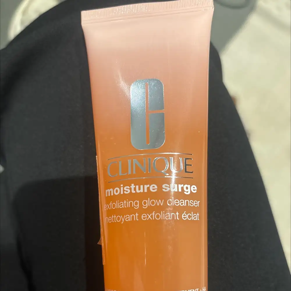 CLINIQUE - Nettoyant exfoliant éclat