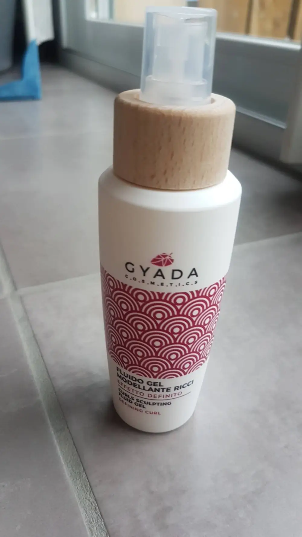 GYADA COSMETICS - Curls sculpting fluid gel - Defining curl