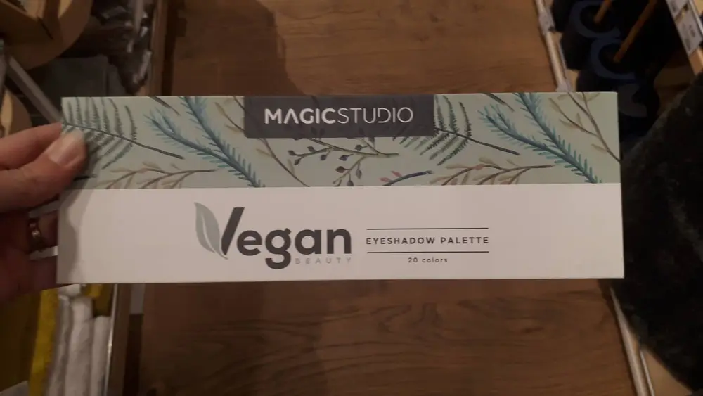 MAGIC STUDIO - Eyeshadow palette 20 colors
