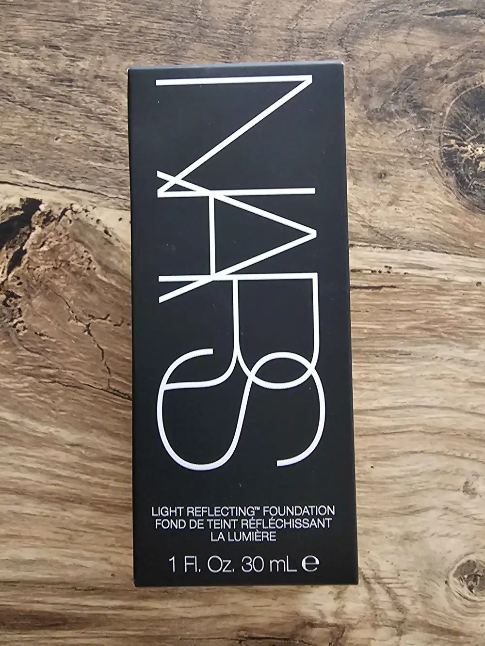 NARS - Fond de teint réfléchissant la lumière