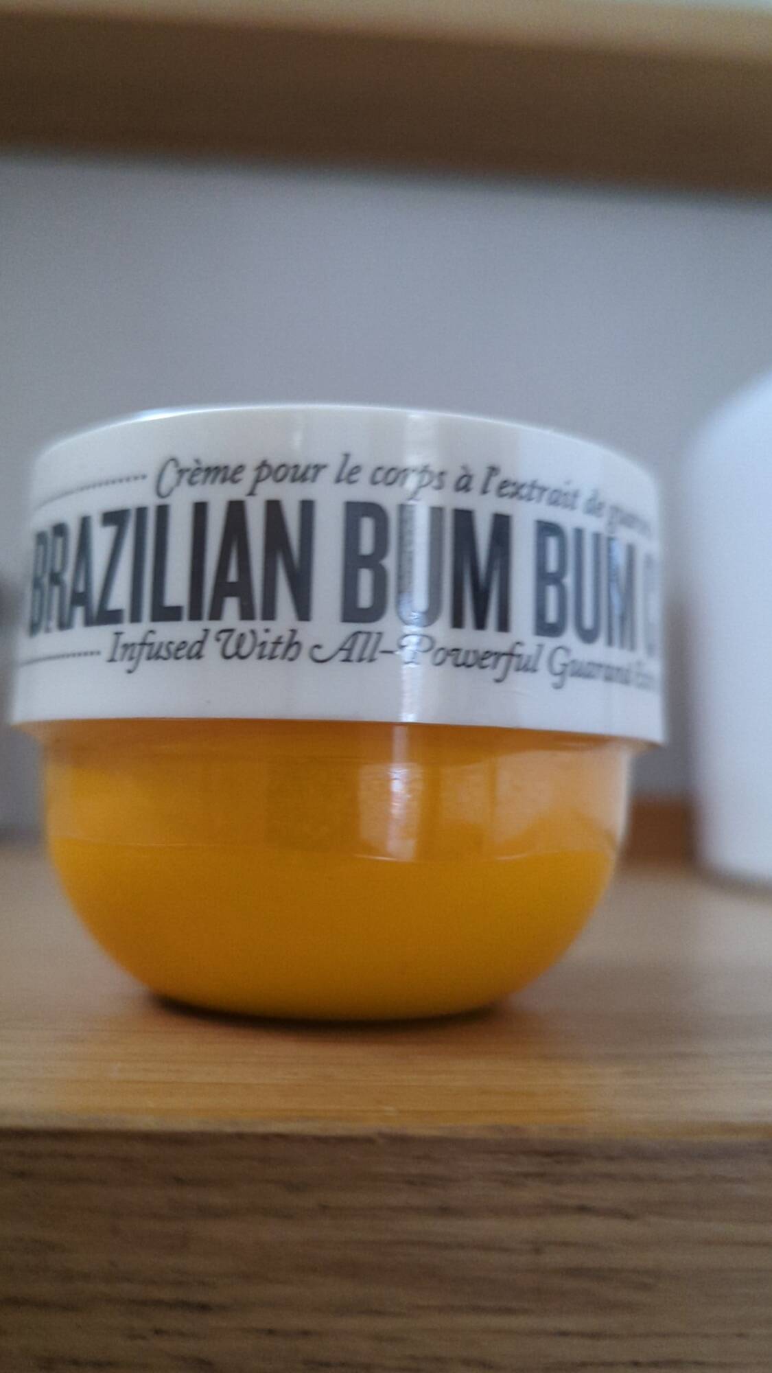 SOL DE JANEIRO - Brazilian bum bum cream - Crème pour le corps à l'extrait de guarana