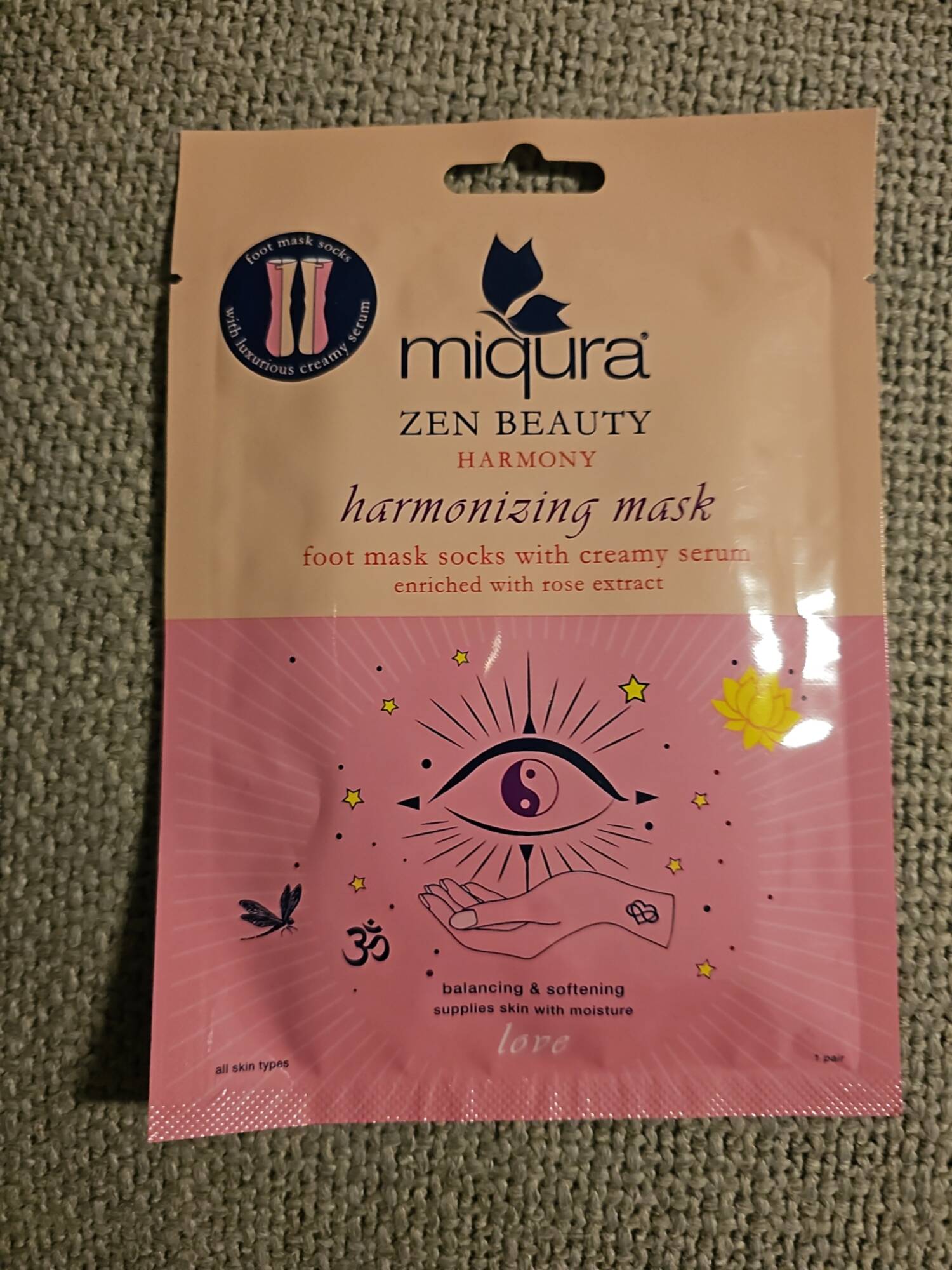 ZEN BEAUTY - Harmonizing - Foot mask socks with creamy serum